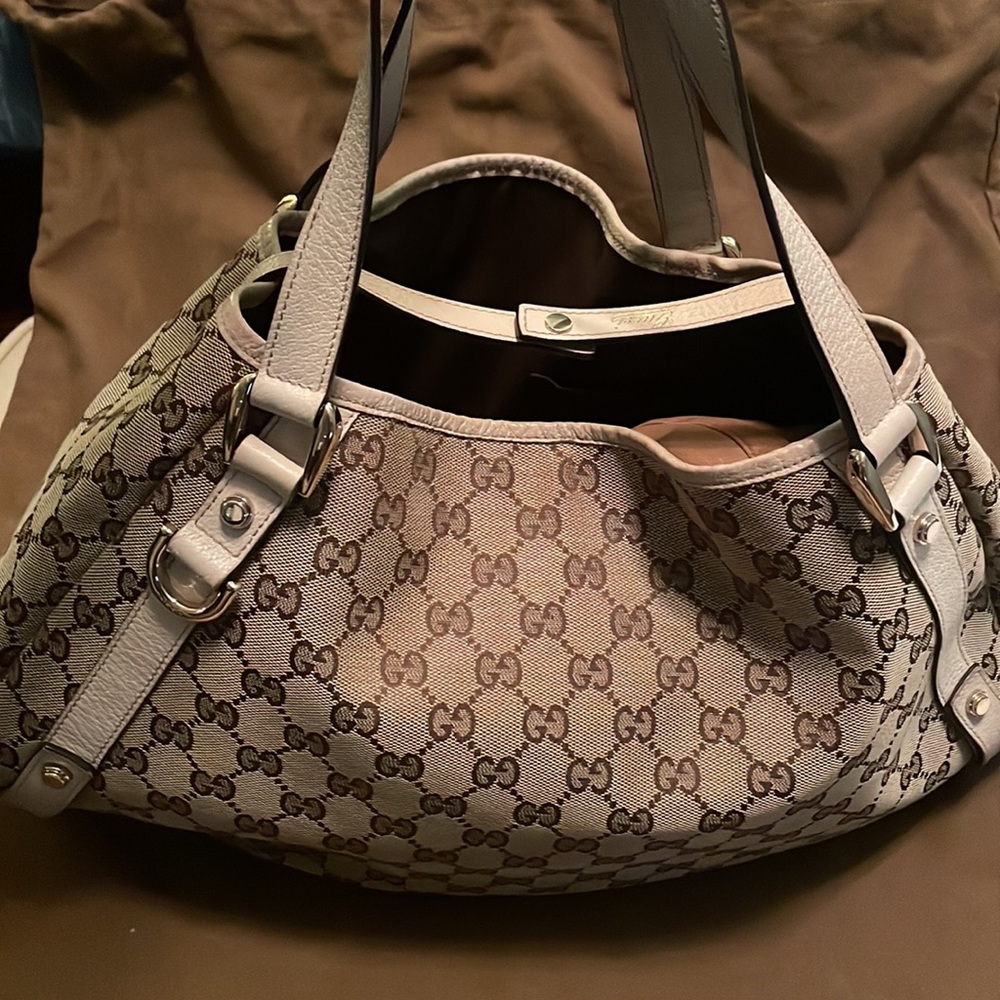 Authentic Gucci GG Abbey Canvas Tote Handbag - Picture 1 of 11